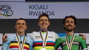 Ben Healy, Tadej Pogacar en Remco Evenepoel