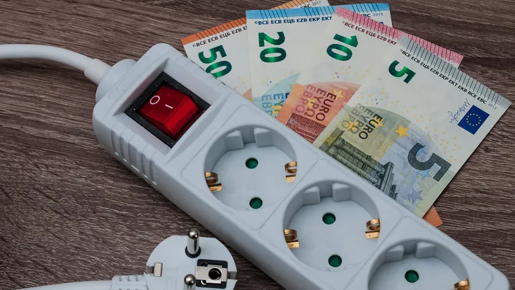 Hoe kun je besparen op je stroomkosten?