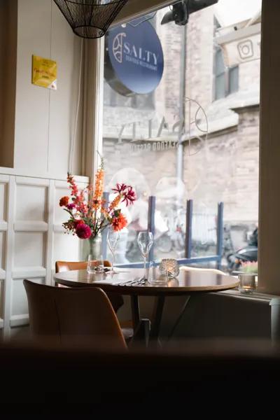 Foto 1 van Salty Seafood Restaurant