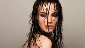 Futloos haar is passé. De kapper van Lady Di deelt de 4 haartrends voor lente 2026. Ontdek de luxueuze coupes en stylingtips voor elk haartype!