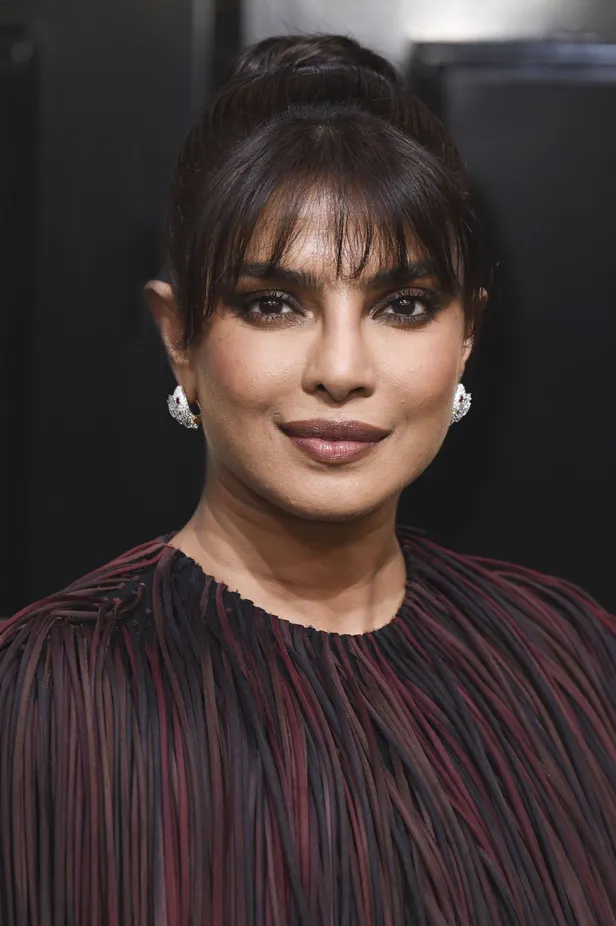Priyanka Chopra krijgt van Thijs een 4. 'Saai en oubollig', aldus de expert. 