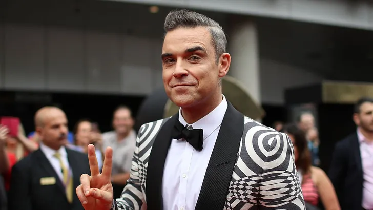 Robbie Williams kickt af met krijtjes