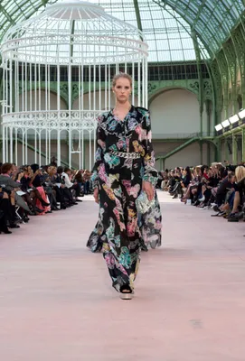 Paris Fashion Week: Chanel's SS25-show