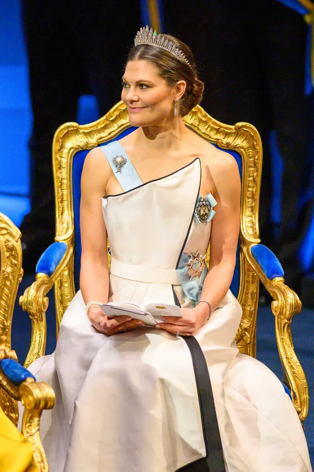 Prinses Victoria tijdens de uitreiking van de Nobelprijs in 2025 in Stockholm. 