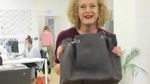 Anita volgt haar tas achter de schermen bij reseller Rebelle