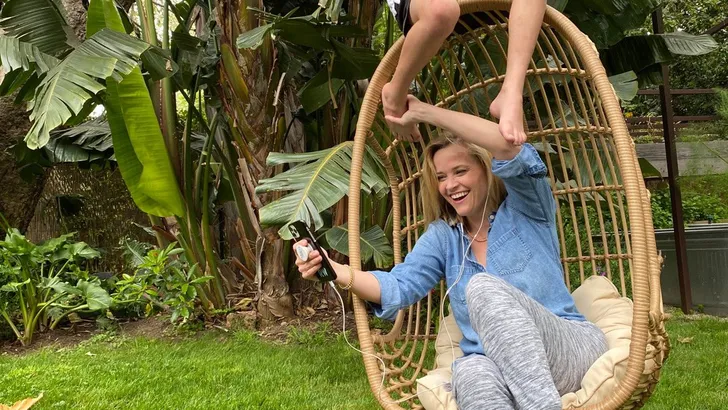 Reese Witherspoon: 'Dat thuiswerken gaat dus voor geen meter'