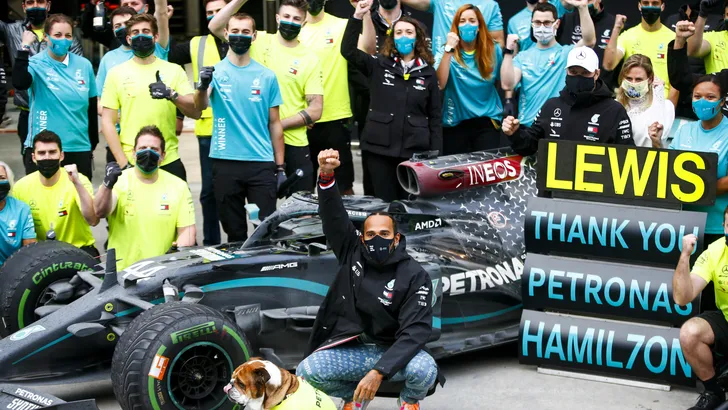 Hamilton: 'We moeten meer doen voor mensenrechten in F1 gastlanden' 