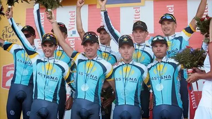 Armstrong neemt hele Tourploeg Contador mee
