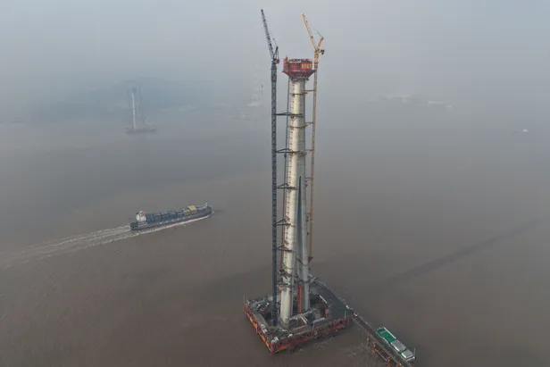 Xihoumen Rail-Road Bridge, NL Beeld / Abaca Press