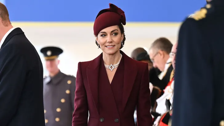 Nieuwe foto prinses Kate voor 43e verjaardag – Foto van prinses Kate bij staatsbezoek Qatar, december 2024.