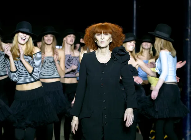 Sonia Rykiel in maart 2003. De ontwerpster zorgde voor een revolutie in de modewereld met haar zachte knits en lieflijke silhouetten. (Beeld: NL Beeld)