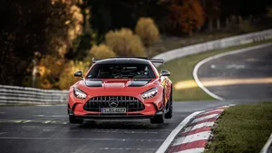 VIDEO: Mercedes-AMG GT R Black Series zet Nürburgring record