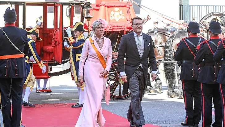 Prinses Laurentien: 'Roze, oranje en drie kilo edelstenen, graag' 