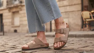 Lidl stunt opnieuw: dít comfortabele alternatief voor de iconische Birkenstock-slippers wil je meteen bemachtigen