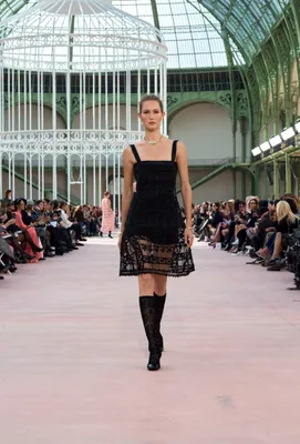 Paris Fashion Week: Chanel's SS25-show