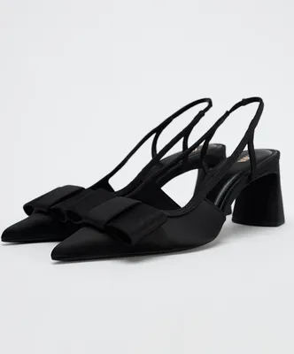Zara – Slingback met hak en strik €39,95