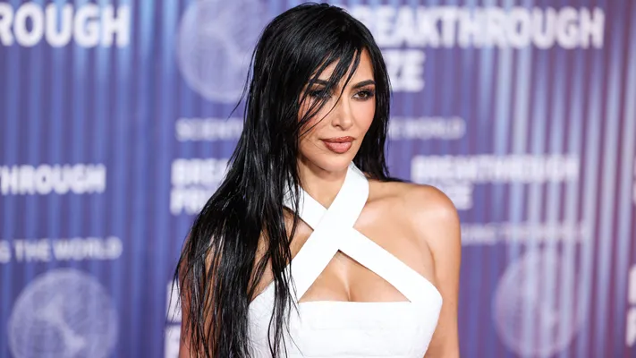 Kim Kardashian bij de Breakthrough Prize Awards 2024