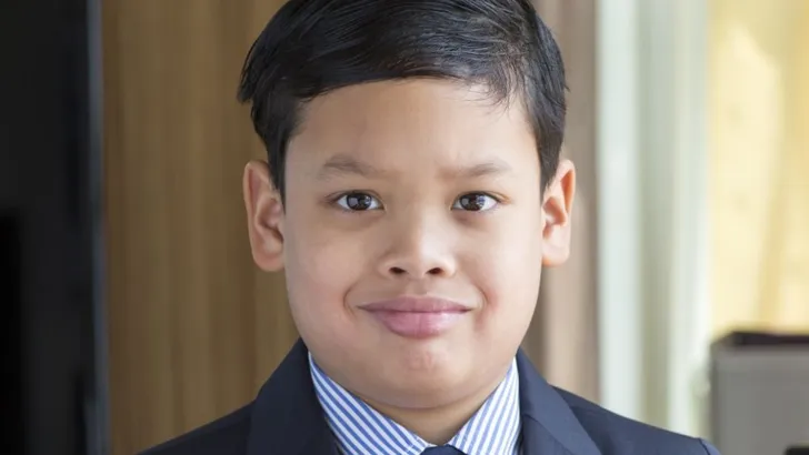 Deze jongen wordt later koning van Thailand 