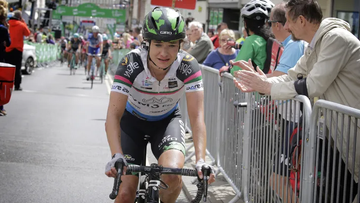 Marianne Vos breekt sleutelbeen bij valpartij Women's Tour