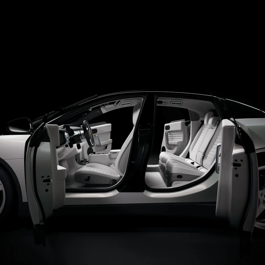 Ferrari Luce Chassis 0 met geopende deuren en licht interieur