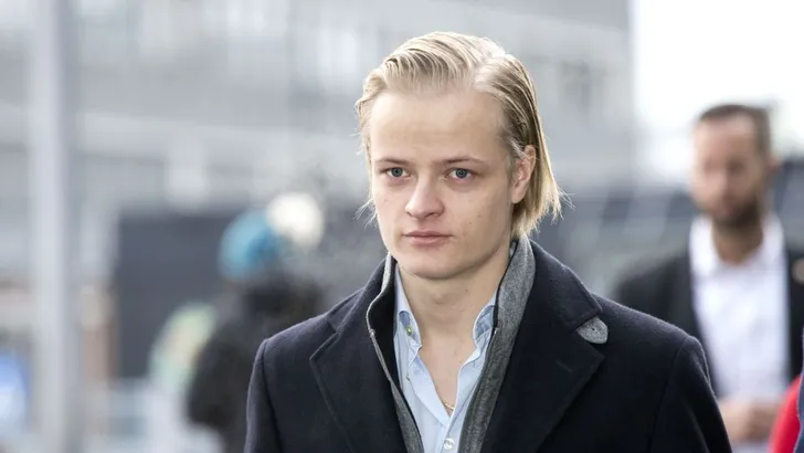 Zoon prinses Mette-Marit scharrelt met bloedmooi model