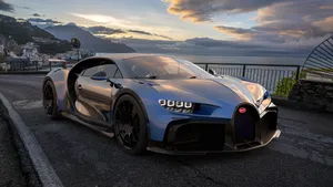 YouTuber negeert waarschuwing Bugatti-CEO en start in tweeën gespleten Chiron