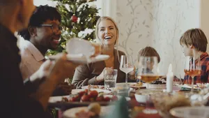 kerstdiner gezellig gezin familie