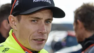 Jonas Vingegaard in close-up tijdens een persmoment