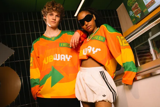 De limited edition Kingsday ijshockeyjersey van Subway | Beeld: Subway