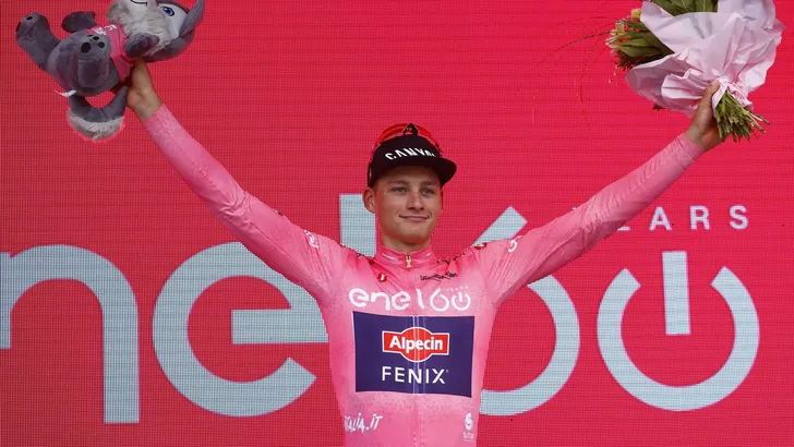 Giro dÕItalia 2022 stage 3