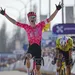 powless klopt visma en wint dwars door vlaanderen