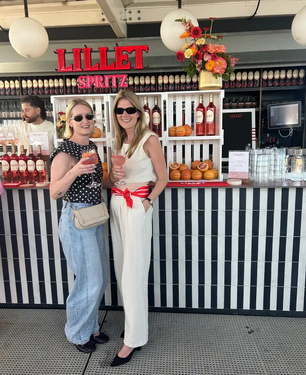 Jill (links) bij het event van Lillet Rosé Spritz
