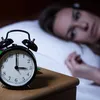 Slaapexpert waarschuwt: dit is het énige dat je niet moet doen als je 's nachts wakker wordt | Nouveau