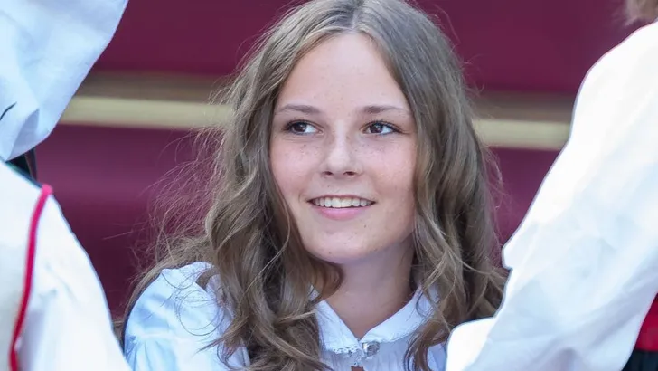 Als royal pubers de krultang ontdekken…