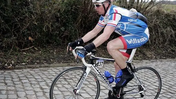 Van Dijk klopt Van Hummel in Wallaard Memorial