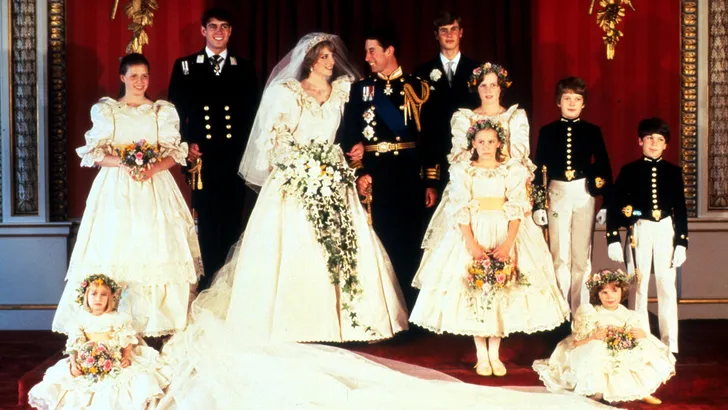 prinses Diana in haar trouwjurk