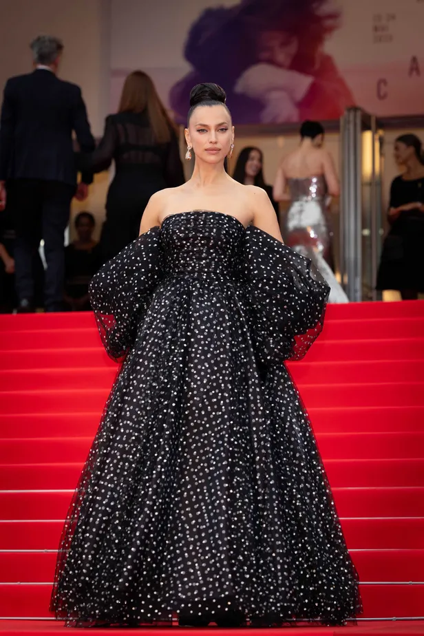 Irina Shayk bij de openingsceremonie van het filmfestival van Cannes, 2025.