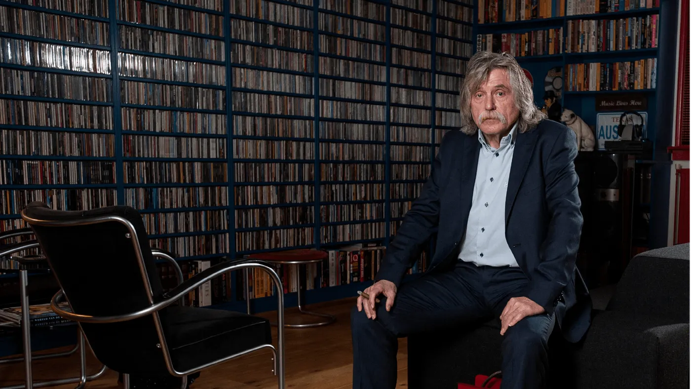 Johan Derksen door de jaren heen - 'Ik heb tv nooit serieus genomen'