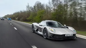 Politie houdt ‘wegpiraat’ aan en doet dan een bizarre ontdekking van 1,5 miljoen euro