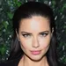 Het geheim achter Adriana Lima's glanzende haar