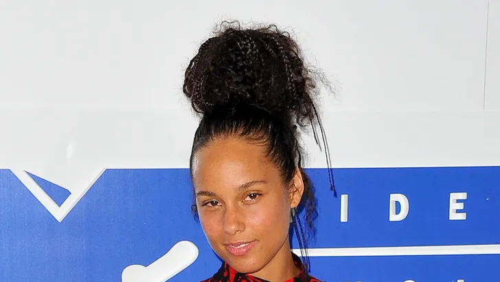 Make-uploze Alicia Keys reageert classy op alle negatieve reacties