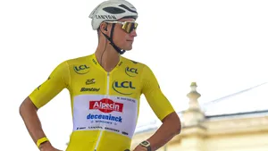 mathieu van der poel als leider in de tour