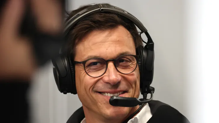 Wolff over safety car finish Monza: 'Ze volgden tenminste de regels'