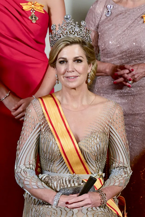 Tiaradebuut Ariane bij staatsbanket Japan juni 2026: koningin Máxima met het Stuart-diadeem.