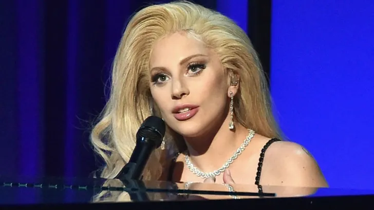 Gaga gevraagd voor tribute Bowie