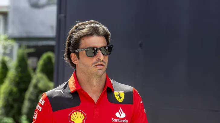 Sainz gelooft in overwinning Ferrari: 'Red Bull is niet perfect'