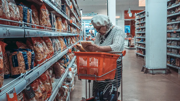 Deze supermarkten in Nederland komen met een 'winkeluurtje' voor ouderen