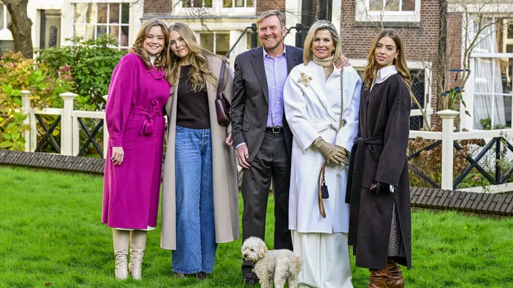 Koninklijke familie poseert samen voor de najaarfotosessie 2024