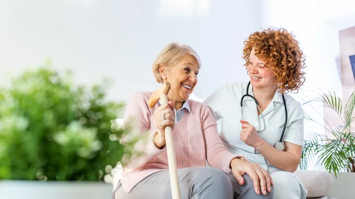 De verborgen invloed van je omgeving op je brein na je vijftigste