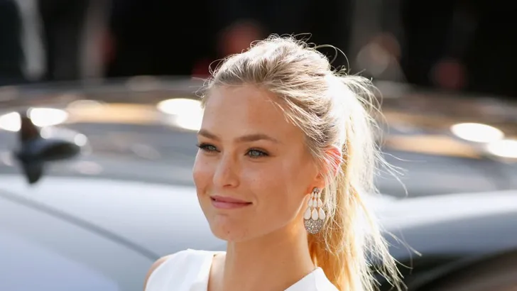 Trouwjurk model Bar Refaeli
